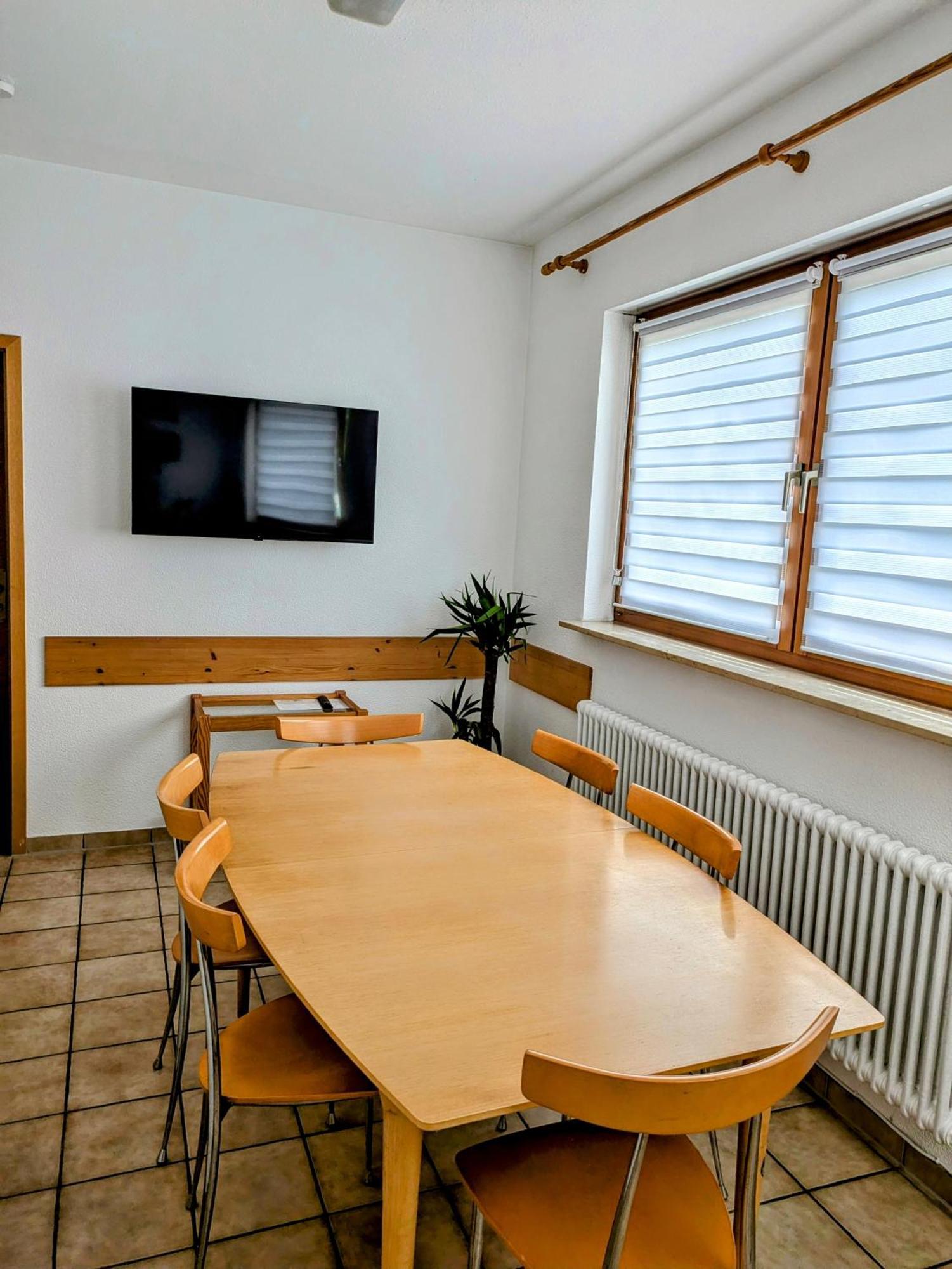 4 Zimmer Geraeumige Und Ruhig Gelegene Ferien- Und Monteurwohnung Nur Fuer Sie Allein Aujvari Vermietungen Spiegelberg Zewnętrze zdjęcie